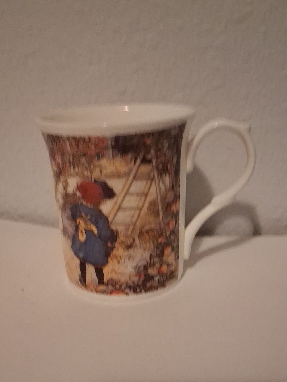 New Beautiful English Bone China Carl Larsson Collection Mug